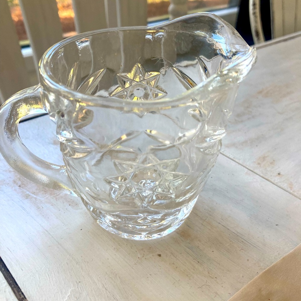 Beautiful, mid century, vintage elegant glass creamer No flaws!